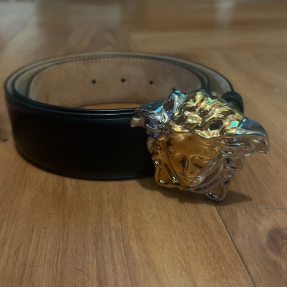 Black Versace Medusa Belt - Picture 2 of 4